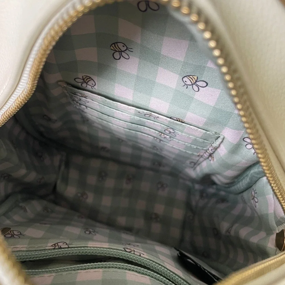 Disney BoxLunch Winnie the‎ Pooh Picnic Sling Bag Green Corduroy Cream Backpack